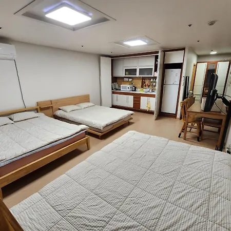 Hongdae Loading Room Seoul Exterior photo